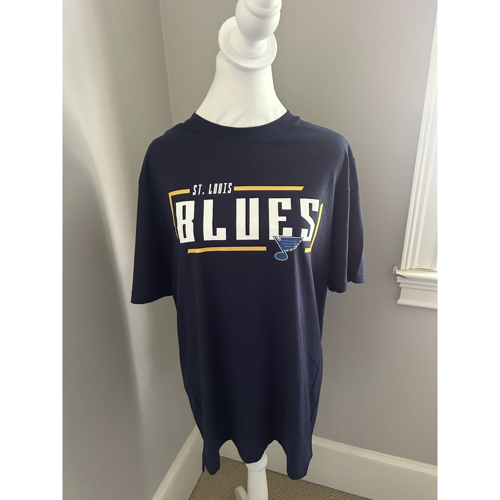 St.‎ Louis Blues NHL Mens Medium Levelwear Navy T-shirt